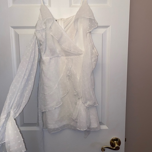 White off the shoulder mini dress - Picture 2 of 3